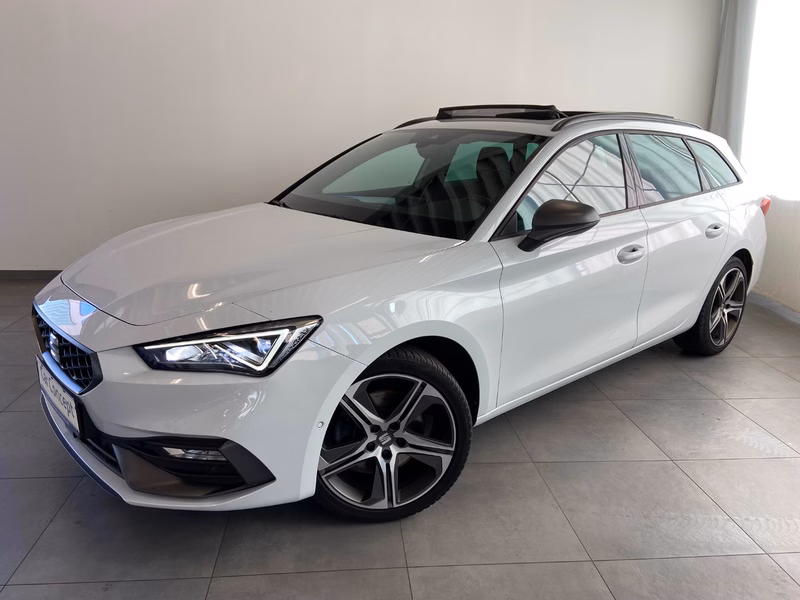 Seat Leon Sportstourer TDI DSG FR PANO LEDER 18" KAMERA