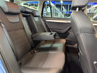 Skoda Octavia Combi Style DSG/AHK/TEMPOMAT/PDC/LED/SUNSET - foto 25
