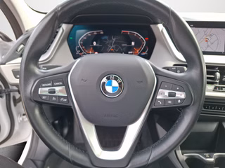BMW 118 i Advantage KLIMA / PANORAMA / HEAD-UP / LED / NAVI - bilder 6