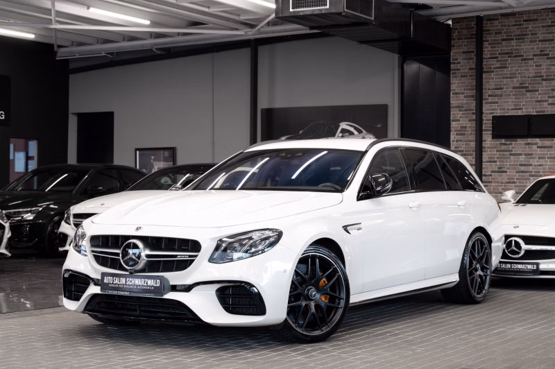 Mercedes-Benz E63T S AMG 4Matic|PERFORMANCE SITZE|KERAMIK|VOLL