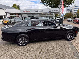 Dodge Charger Scat Pack AWD 2026 + Launch age - foto 4