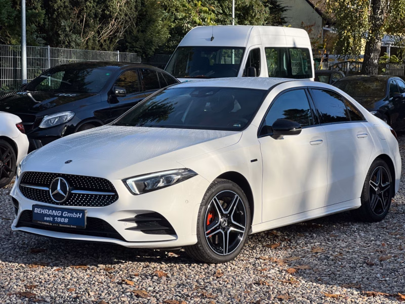Mercedes-Benz A 250E*AMG*NAVI*KEYLESS*AMBIENTE*MODELL2021