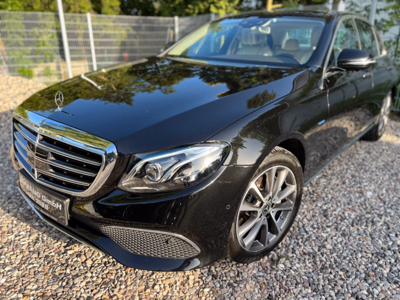 Mercedes-Benz E 350e PLUG-IN HYBRID*COMAND*DISTRONIC*AHK*360°