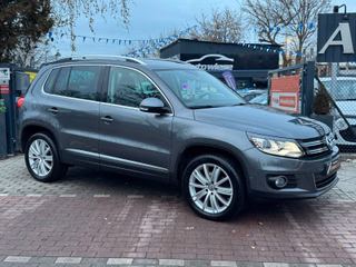 Volkswagen Tiguan Sport & Style 4Motion*Pano*Navi*Xenon*AHK