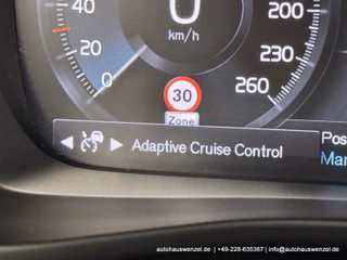 Volvo XC40 B4 B Aut. R-Design PANORAMA AHK ACC 360° - bilder 35