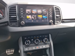 Skoda Karoq 1.5 TSI Sportline DSG / AHK / ACC / NAVI / KAMERA - foto 8