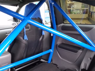 NPRS2BÜ Focus RS MK2 Überrollbügel mit H-Strebe und TÜV-Eintragung