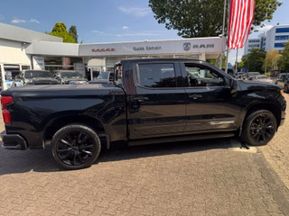 Chevrolet Silverado High Country 6.2 V8 Midnight Edition - foto 3
