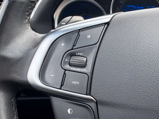Citroën DS4 SoChic 1.6HDI*Aut.*Klima*Temp.*PDC*Massage* - foto 11