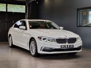 BMW 520d Luxury Line*Head Up*360° Kamera*Schiebedach - photo 1