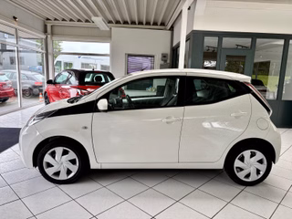 Toyota AYGO aut. x-play touch Kamera USB Bluetooth Klim - photo 4