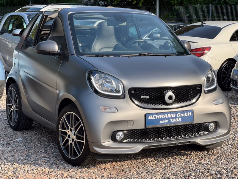 Smart ForTwo*Cabrio*BRABUS Xclusive*1.HAND*KAMERA*JBL*