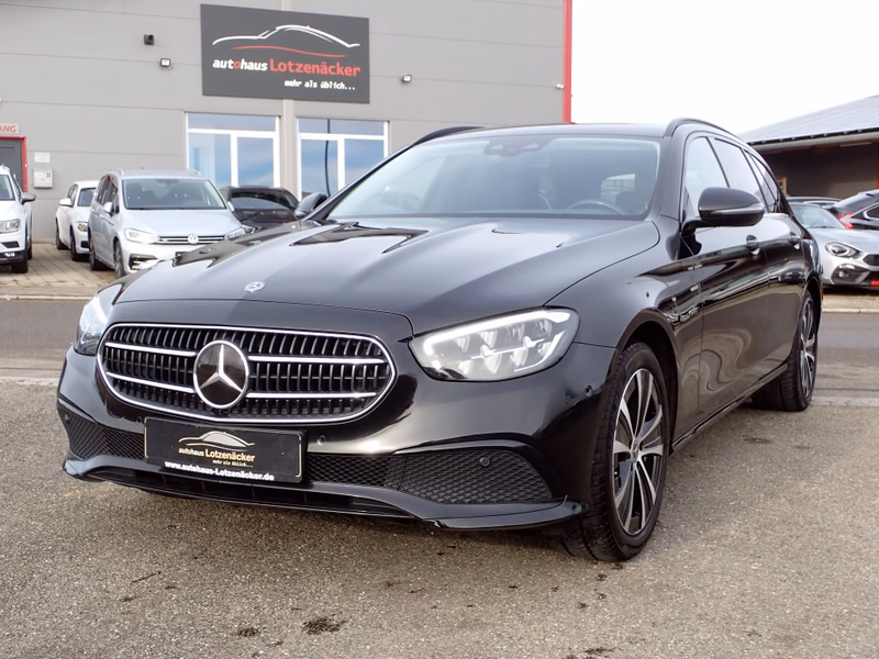 Mercedes-Benz E 300 de Avantg Widescreen AHK