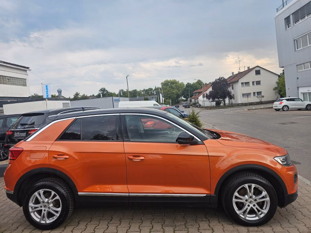 Volkswagen T-Roc IQ.DRIVE*NUR 80.750KM*NAVI*KAMERA*XENON* - foto 9