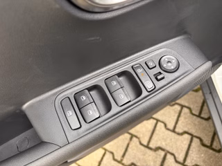 Hyundai INSTER Prime 49 kWh V2L Glas-Dach Wärmepumpe - bilder 17