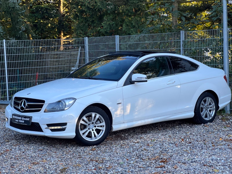 Mercedes-Benz C 180Coupe *AMG*PANORAMA*NAVI*