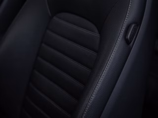Mercedes-Benz C 300 4M AMG-LINE  DISTR MBEAM BURMESTER 360° - bilder 14