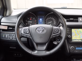 Toyota Avensis 2.0 D-4D Comfort Leder Navi - foto 18