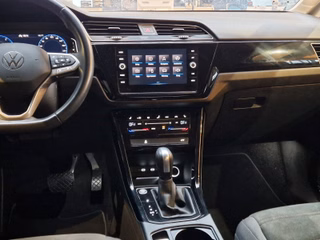 Volkswagen Touran Highline 1,5TSI*7-SITZER*KAMERA*CARPLAY* - photo 4