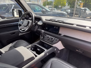Land Rover Defender 90 D200 3.0 Mild-Hybrid SE - foto 20