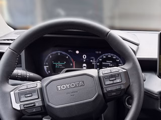 Toyota Hilux 2.8 DOUBLE CAB INVINCIBLE 4x4 M.Hyb. - bilder 12