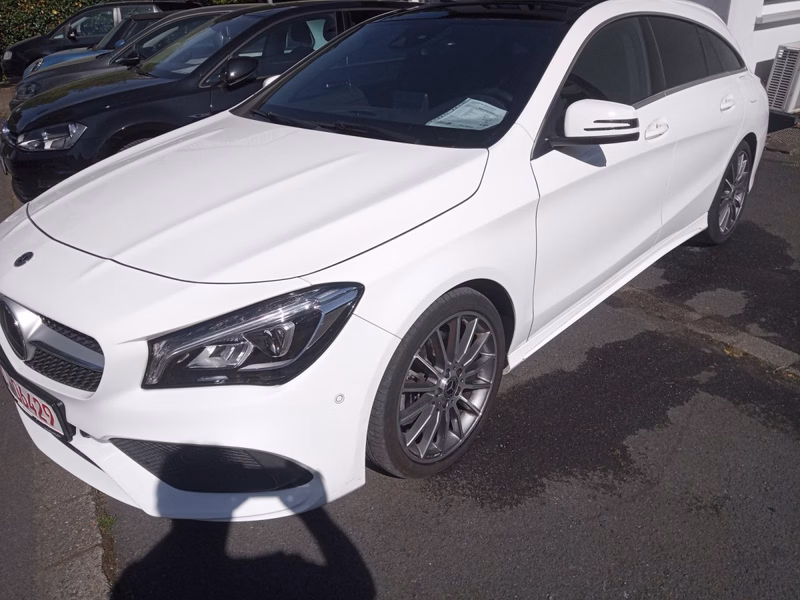 Mercedes-Benz CLA 220 SB AMG Line 4Matic