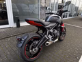 Daumennagel 4 - Triumph Trident 660 Shift Assist+Fly Screen 2. Hand