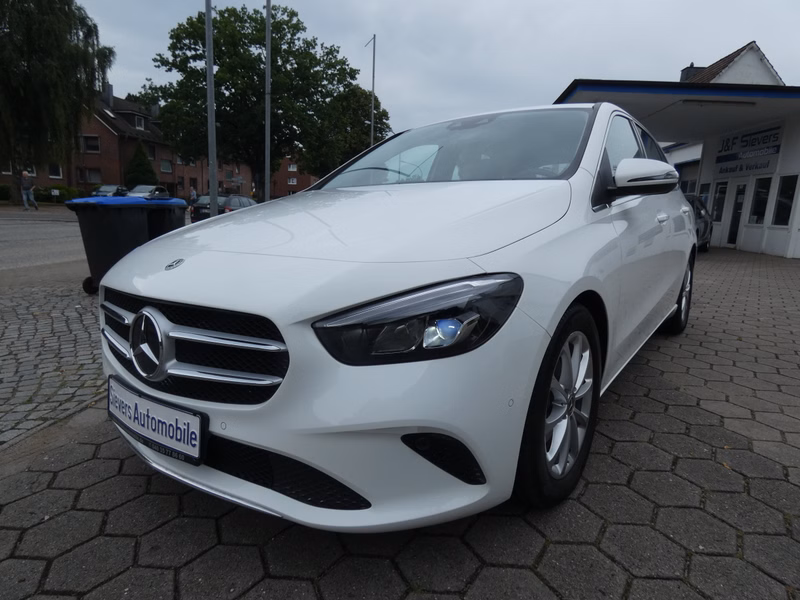 Mercedes-Benz B 180 d 7G DCT AHK LED Navi Kamera SHZ Klima
