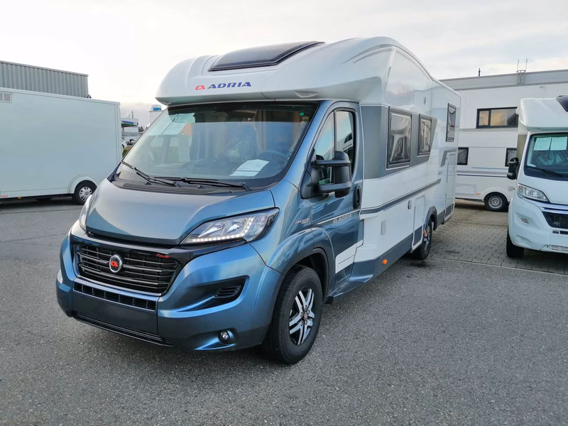 Adria Matrix Plus 670 SL Listenpreis: 75471 Eu / MY 20