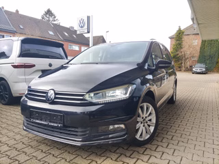 Volkswagen Touran Highline 7 Sitzer AHK,NAV,KAM,ACC