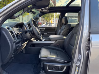 Dodge RAM 1500 Laramie Night AHK , Beifahrerdisplay - bilder 18