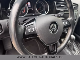Volkswagen Golf VII Lim.Cup*2.HAND*PANO*KLIMA*NAVI*SHZ*EUR5 - bilder 2