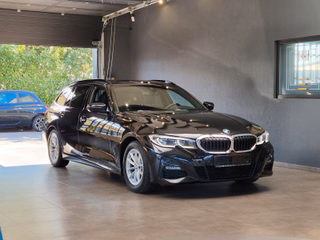 BMW 320i Touring M Sportpaket*Laser*AHK*Head Up*Navi - photo 1