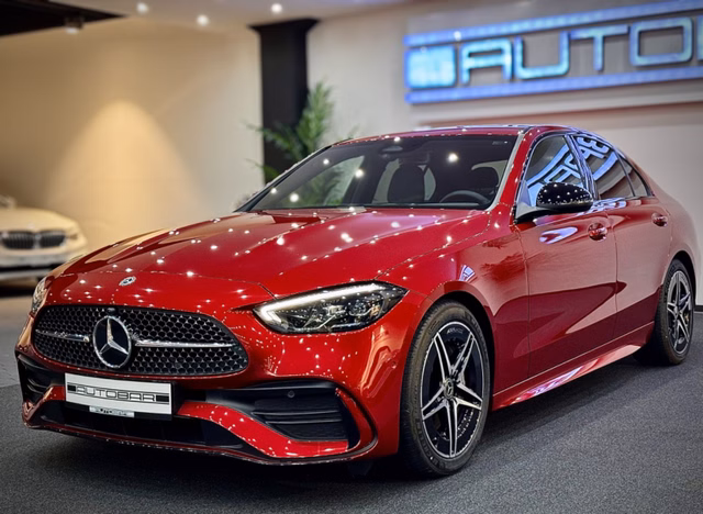 Mercedes-Benz C 180 AMG-LINE  LEDER LED Mwst Gebrauchtwagen Kaufen | EZ 01/2024