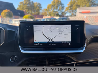 Peugeot 2008 GT Pack*2.HAND*PANO*ACC*SPUR*TEMP*FOCAL* - foto 19