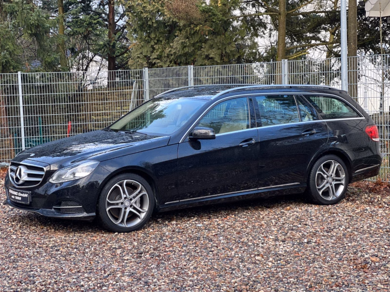 Mercedes-Benz E 350 BlueTEC 4-MATIC*ELEGANCE*KAMERA*NAVI*SPORT