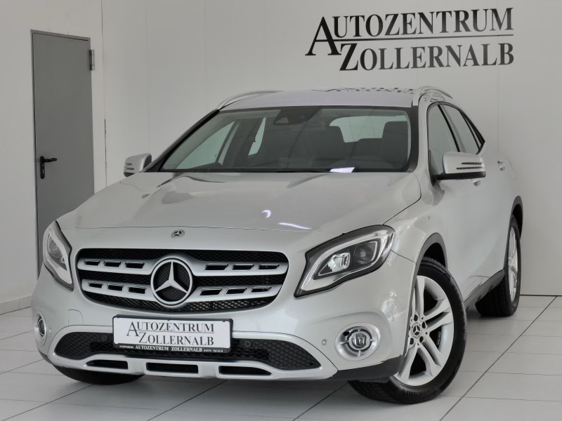 Mercedes-Benz GLA 200 7G-DCT Urban *1.HAND*WENIG KM*LED*NAVI*
