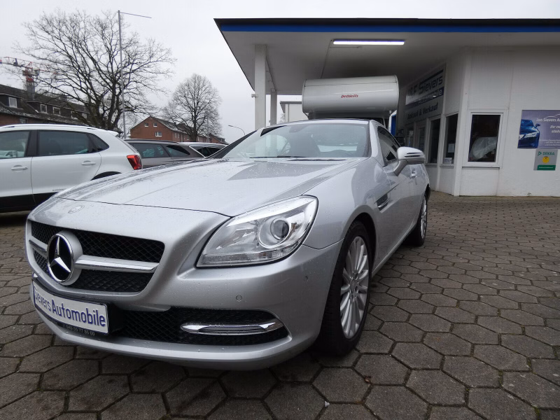 Mercedes-Benz SLK 200 9 G-Tronic Aircarf Navi Leder Panoramad.