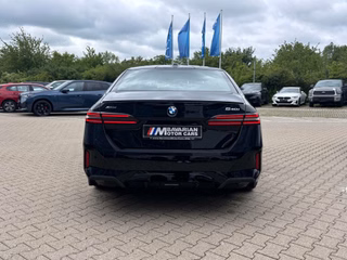 2027 BMW 540i xDrive - photo 2
