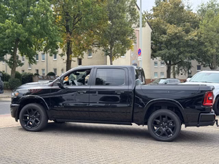 Dodge RAM Laramie Night Premium Rambox + teilbare Heckklappe - foto 11