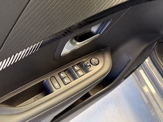 Peugeot 208 Allure  LED ACC CarPlay Kamera Virtual - bilder 6