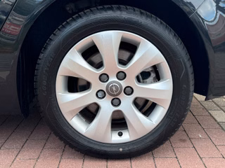 Opel Insignia A Lim*Innovation*Nav*Klima*PDC*Xen*Temp - foto 1