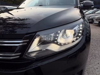 Volkswagen Tiguan Sport & Style 4Motion*Aut.*Xenon*Kamera* - foto 2