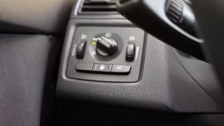 Volvo V50 Kombi D5 AUTOMATIK SHZ A/C - photo 17