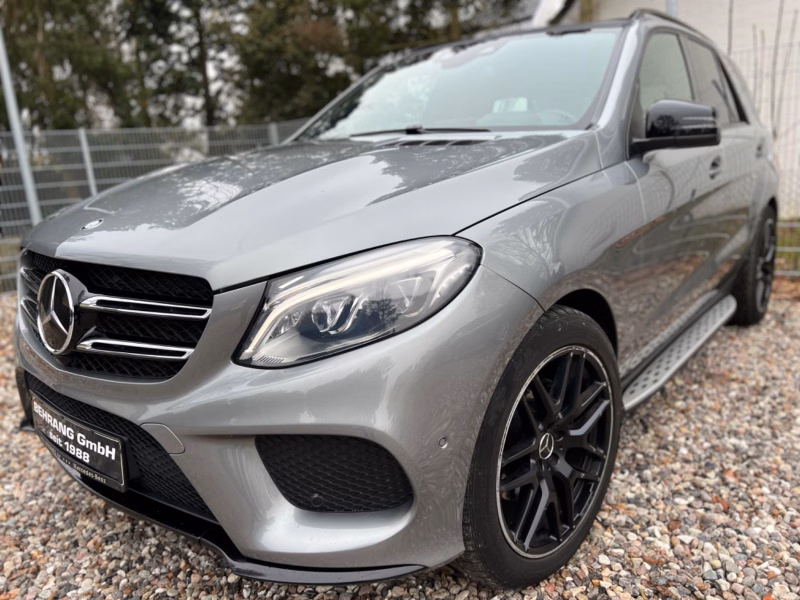 Mercedes-Benz GLE350d AMG *STERNENHIMMEL*DISTRONIC*HEAD UP*LED