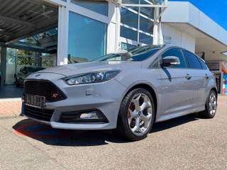 Ford Focus ST/Leder/Bi-Xenon/Navi/Rfkamera/DAB - bilder 1