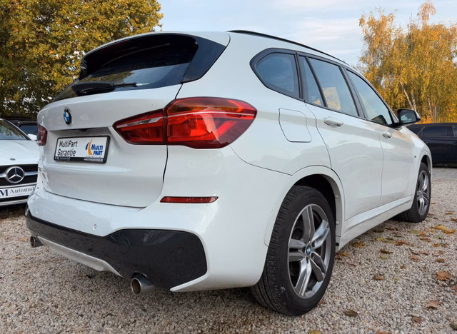 BMW X1 sDrive 20 i M Sport HUP*Pano*Kamera*Tempo*Nav - foto 4
