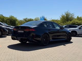 2027 BMW M5 Sedan - photo 4