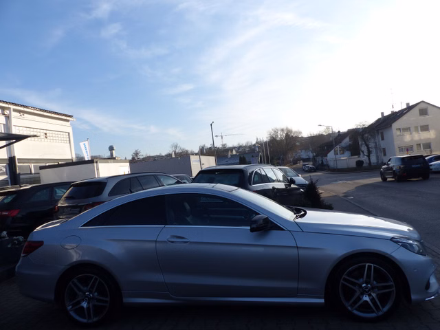 Mercedes-Benz E 200 E Coupe Automatik*LEDER*PANO*AMG PAKET*LED - photo 10