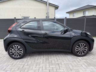 Toyota Aygo X Play ACC Kamera AppleCar Scheckheft - foto 1